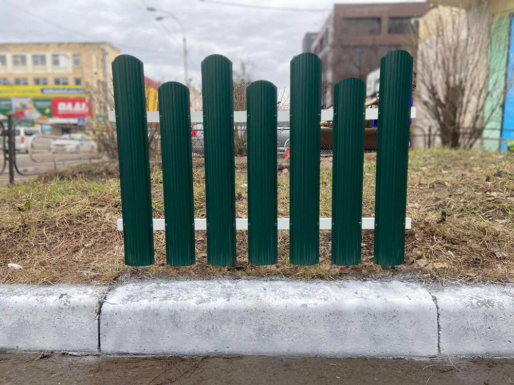 Парканчик із штахетника от Mostasia